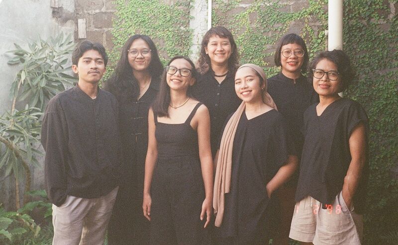 File:Hyphen group photo 2025.jpeg
